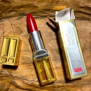 Elizabeth Arden beautiful color lipstick